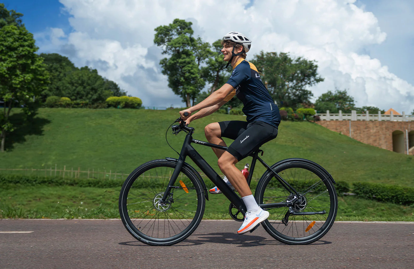 DYU Stroll 1 700C City Electric Bike